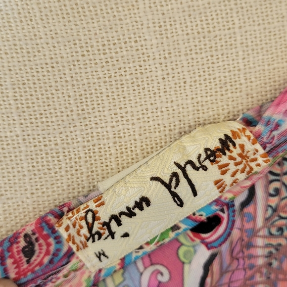 World unity subliminal tunic size medium - Picture 6 of 7